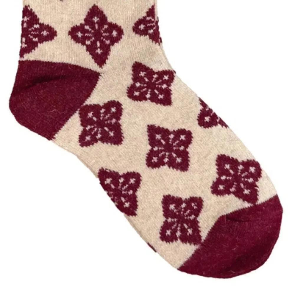 NWT Wanda Red Snowflake Wool Crew Socks